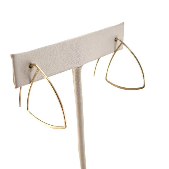 Gold Open Hoops Triangle Shape, Minimalist Earrings, Arch Earrings, Thin Hammere - Picture 1 of 8